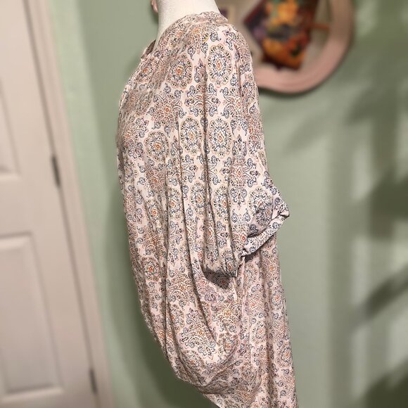 North Shore Blouse with gathered front, Size M - Picture 2 of 6